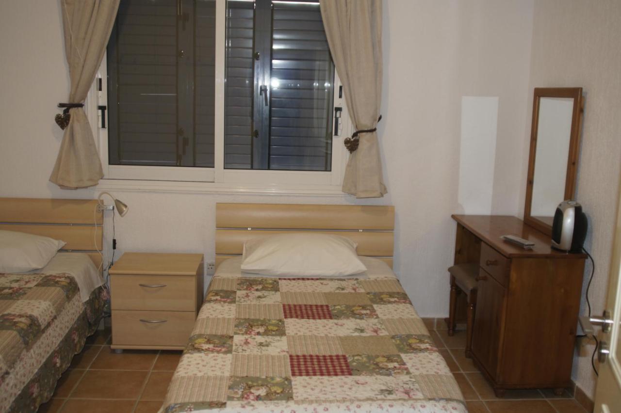 Family Paradise- Luxury Combined With Home Comfort Paphos Exterior photo